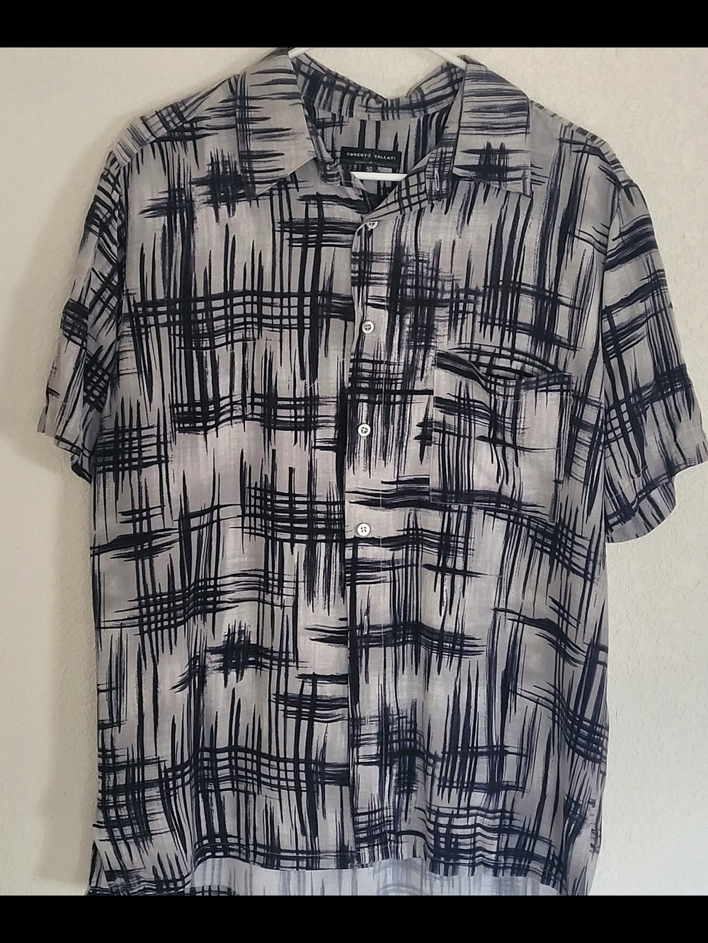 UMBERTO VALLATI  Short-Sleeve Button Shirt in White and Black Brushstroke Print